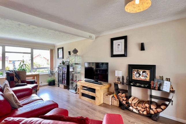 4, Parkway, Ruishton - NO onward chain! photo 2