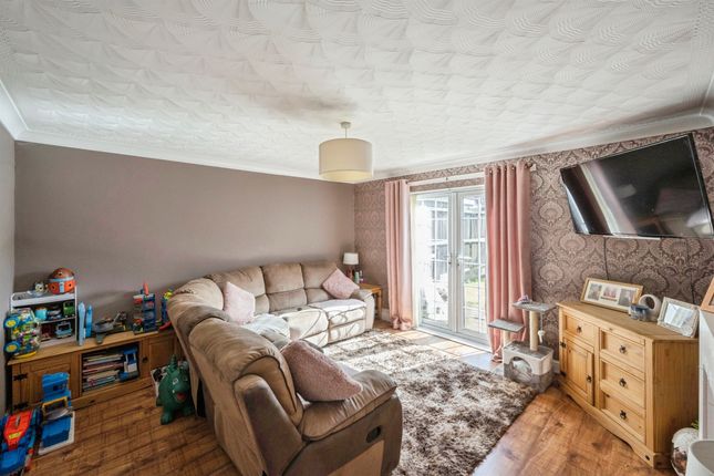 47, Broadwater Drive, Doncaster photo 4