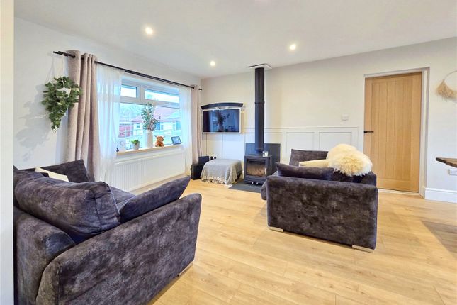 17, Raven Park, Rossendale photo 2