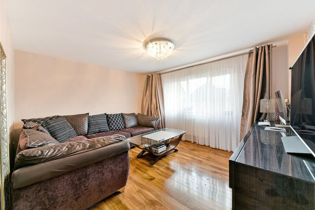 12 Lancastrian Road, Wallington photo 3