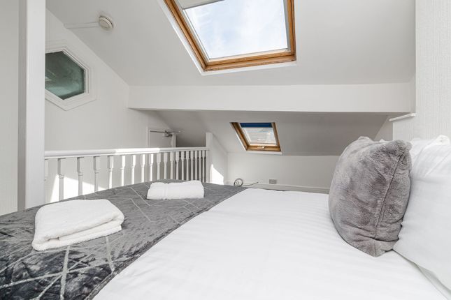21 Empress Road, Liverpool photo 4
