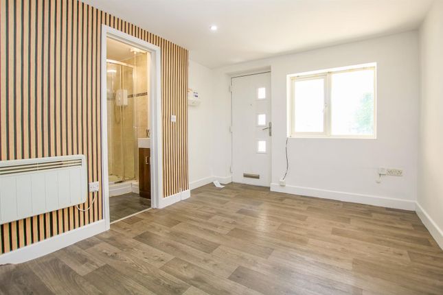 Flat A, 5, St. Marys Square, Newmarket photo 4