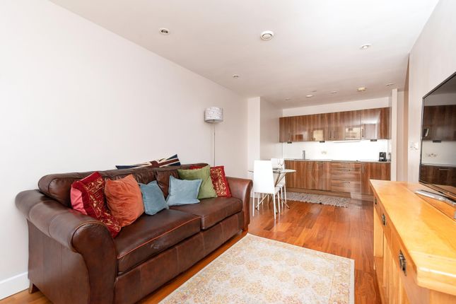 Flat for sale in The Hayes, Caerdydd, The Hayes, Cardiff