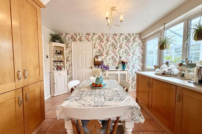 24, Linley Avenue, Loughborough photo 3