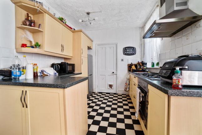 Town house for sale in Evesham Road, Leicester