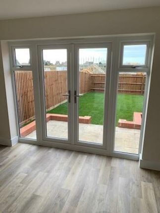Buxton Way, Northampton photo 3