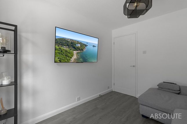 3 Wesley Court Wesley Close, Torquay photo 4