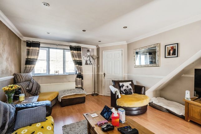 22, Clos Y Deri, Llanelli photo 3
