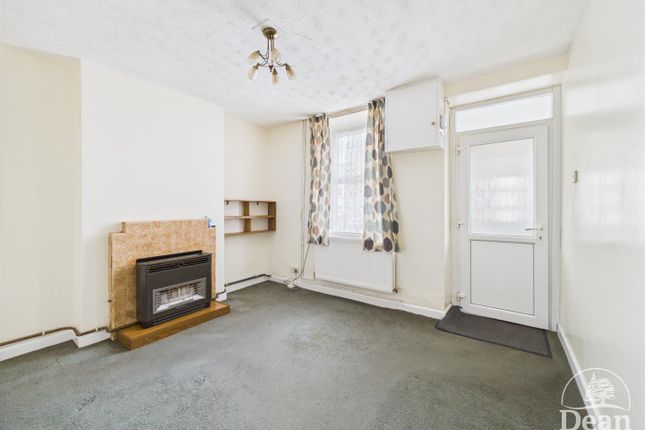 22, Pembroke Street, Cinderford photo 3
