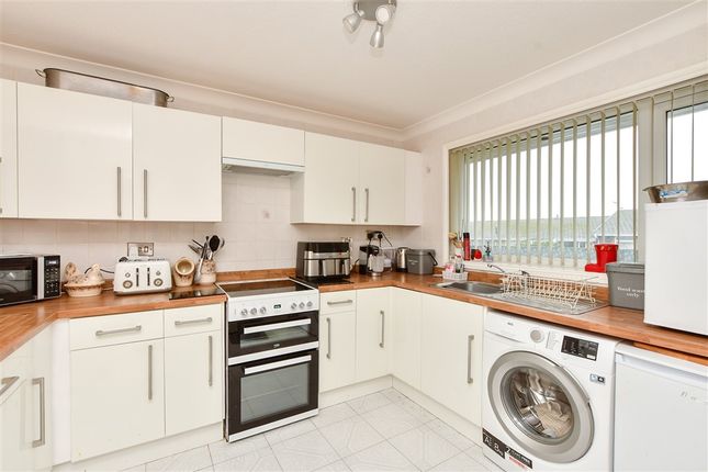 Luckhurst Gardens Cliftonville, Margate photo 2