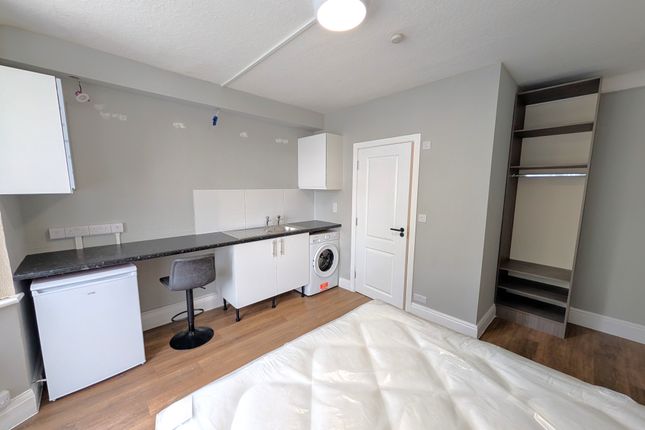 1 (Studio 1), Southfields, Hendon photo 3