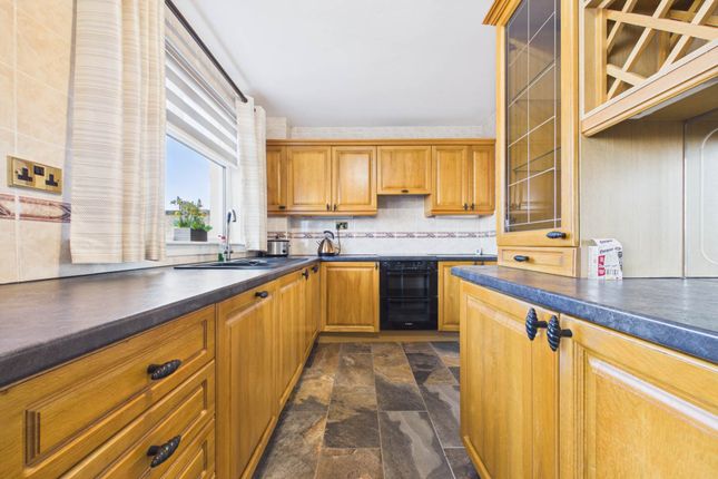 10, Loaning, Larkhall photo 3