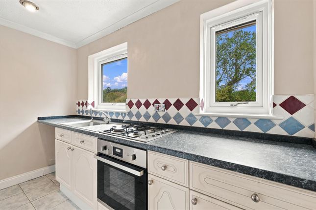 Derwent Drive, Orpington photo 4