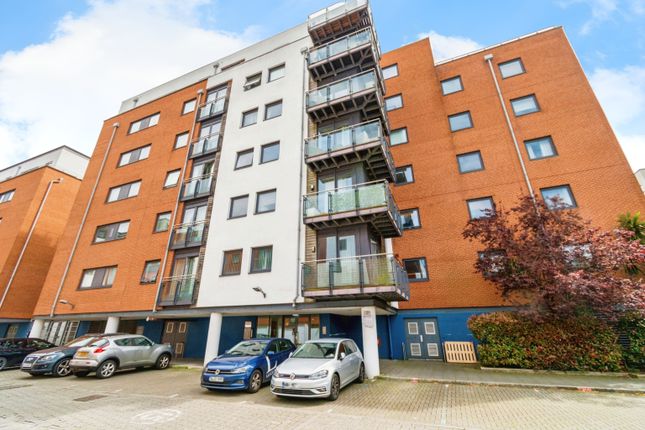 Flat for sale in Channel Way, Southampton, Hampshire