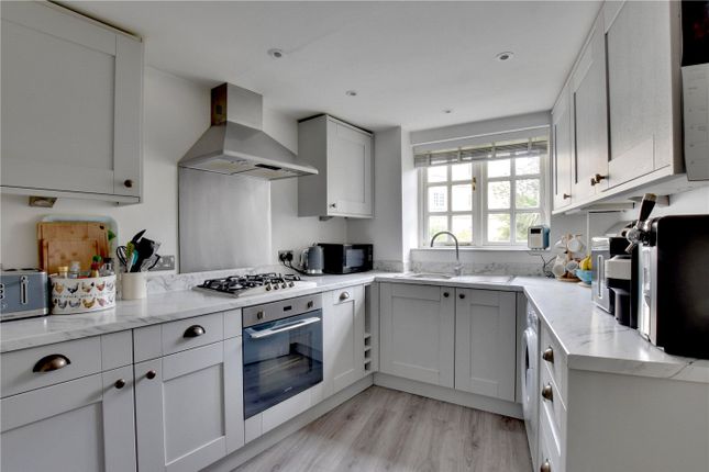 46, Gilbert Close, Shooters Hill photo 4