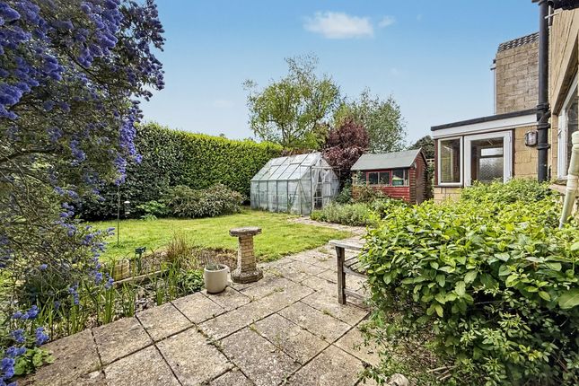 68, Sams Lane, Swindon photo 3