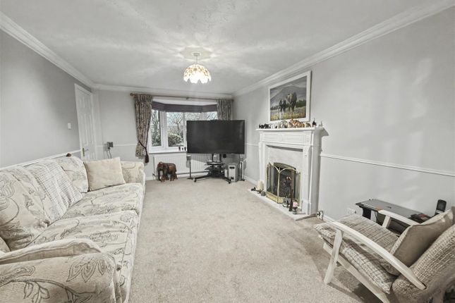 14, Acle Meadows, Newton Aycliffe photo 2