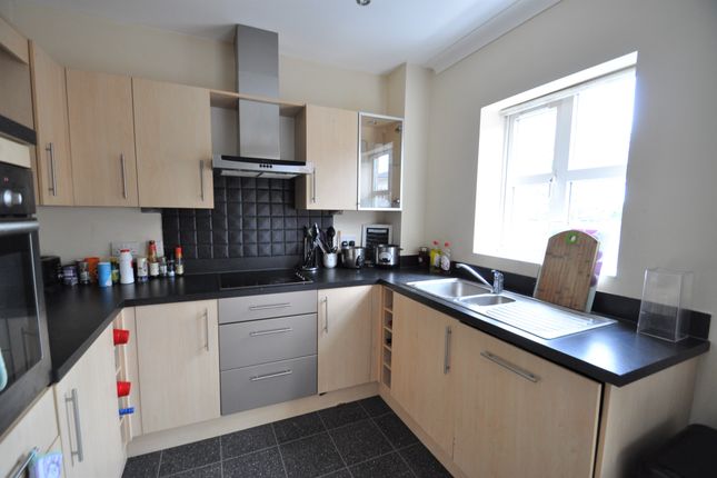 Thumbnail Town house to rent in Castle Quay Close, Nottingham