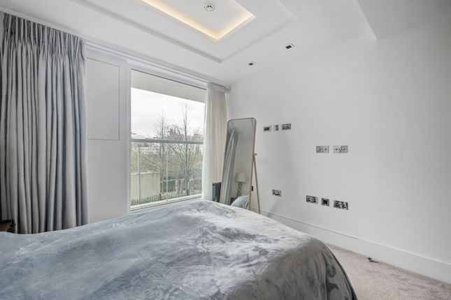 Flat 14 Lord Kensington House, Lord Kensington House, Radnor Terrace, London photo 4