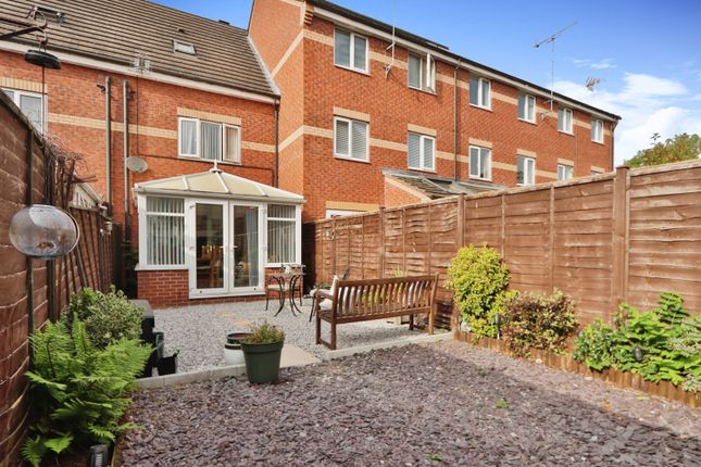 Town house for sale in Philip Larkin Close, Hull