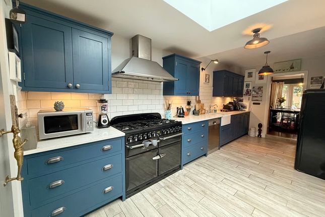 17, Aylesbury Road, Wing photo 3