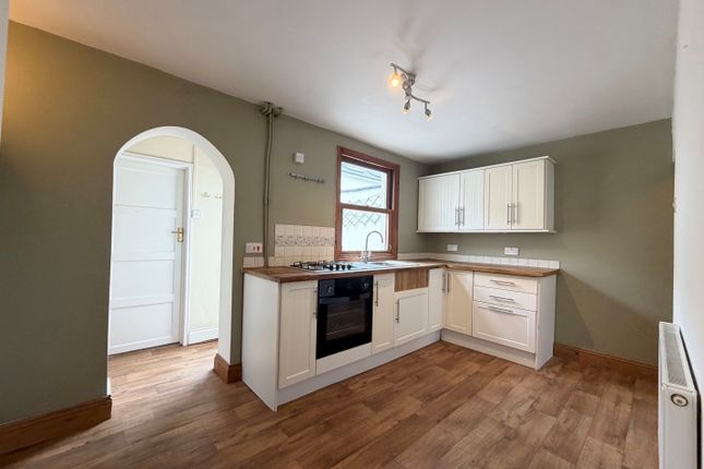 61, Cheltenham photo 2