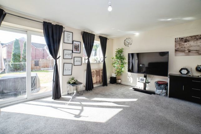 4, Bridge Close, Nottinghamshire photo 3