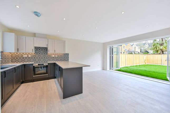 Bungalow for sale in Hanworth Road, Hounslow