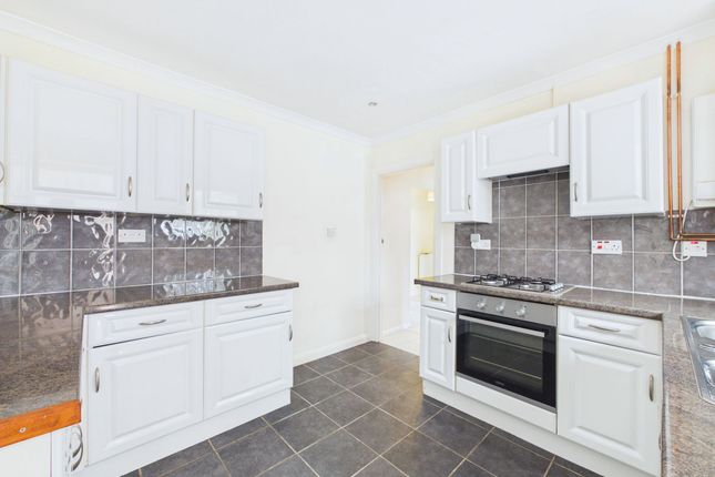 8 Frobisher Road, Bognor Regis photo 3