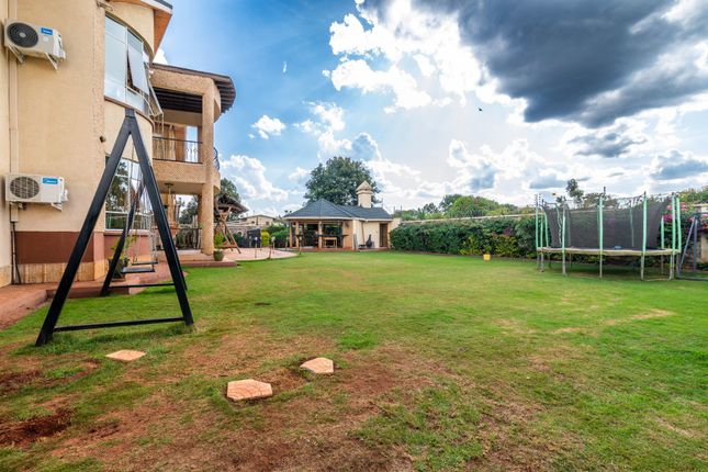 Villa for sale in Lakeside Estate, Rosslyn, Nyari