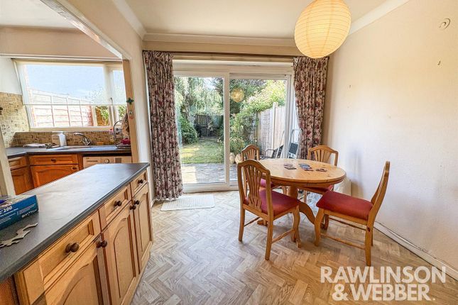 45, Dundas Gardens, West Molesey photo 4