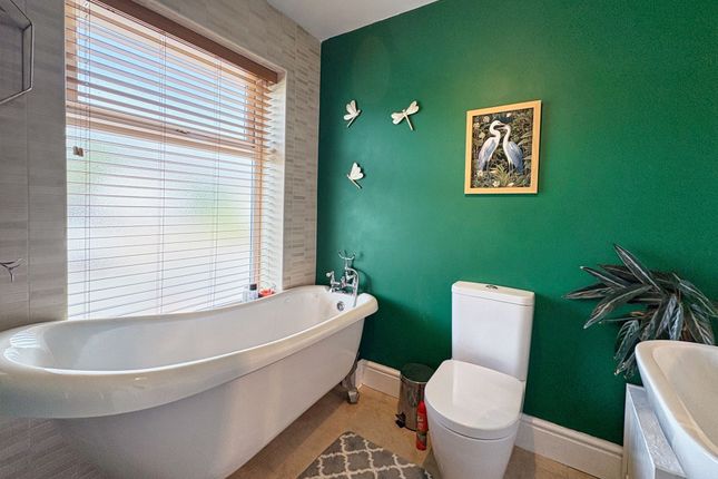 63 Crymlyn Road, Neath photo 3