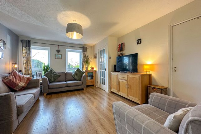 35 Marlston Avenue, Wirral photo 2