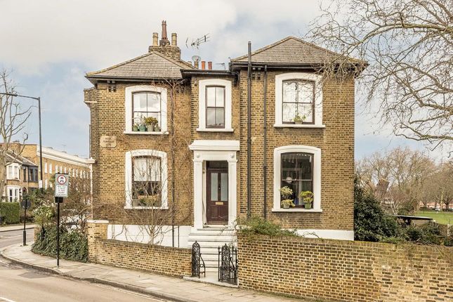 Thumbnail Terraced house to rent in Lansdowne Drive, London