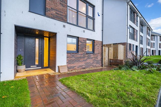 Calder East Drive, Bishopbriggs, Glasgow G64, 4 bedroom town house for ...