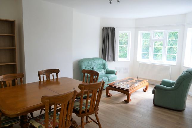 Elthorne Avenue, Hanwell photo 3