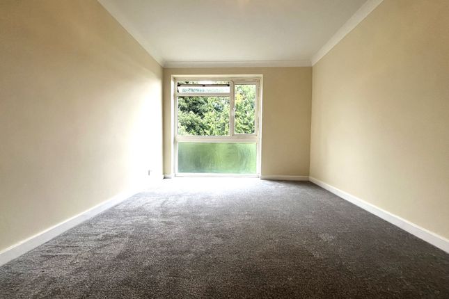 Urquhart Court, Beckenham photo 3