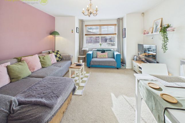 32, Hillcrest Court, Wallasey photo 2