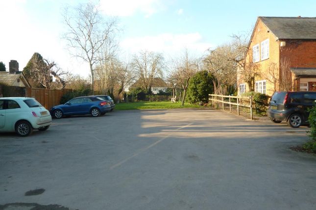 Flat for sale in Park Lane, Salisbury, Wiltshire