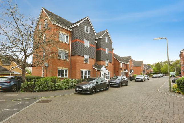 47, Fawn Crescent, Southampton photo 2