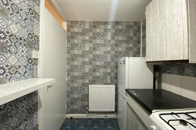 15, Tasman Walk, London photo 4