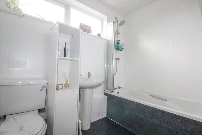 28, Tudor Drive, Wiltshire photo 3