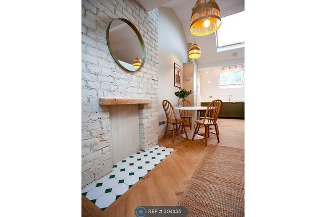 Beaufort Avenue, Flat, Manchester photo 2