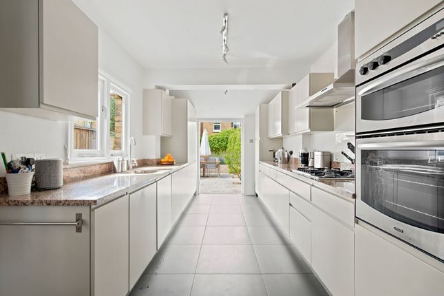 6 Temple Road, Windsor photo 3