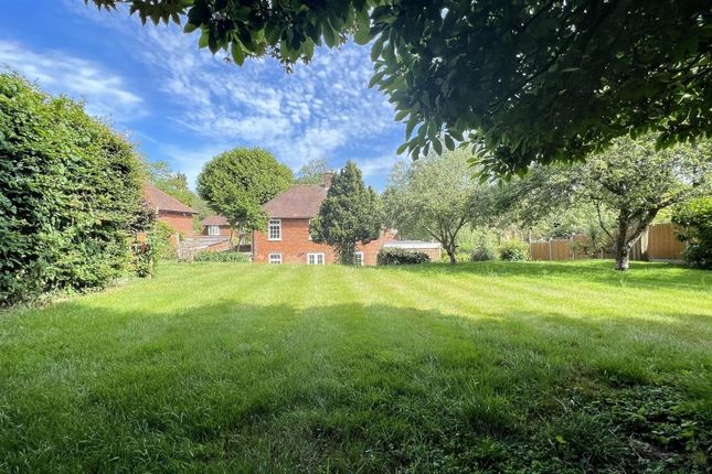 88 Valley Road, Welwyn Garden City photo 3
