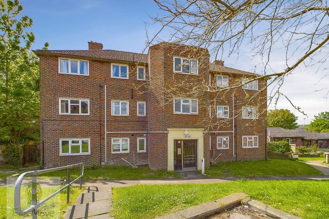 Thumbnail Flat for sale in Cambria Avenue, Borstal, Rochester
