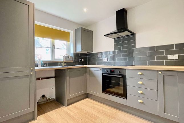 30 Kings Road, East Cowes photo 2