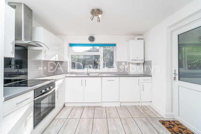 Ground Floor Flat, 104, Palmerston Road, Bounds Green photo 3