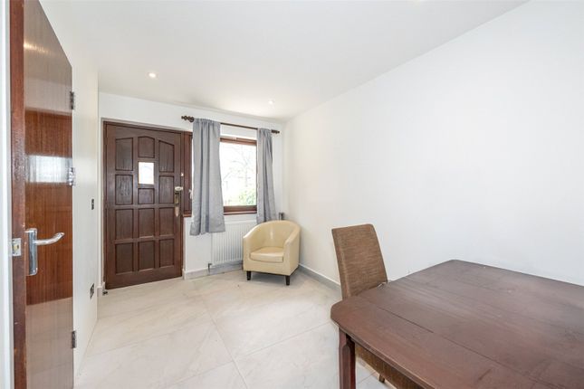 75, Minster Road, London photo 3