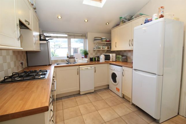 Thumbnail Property to rent in Heathfield Road, Cardiff